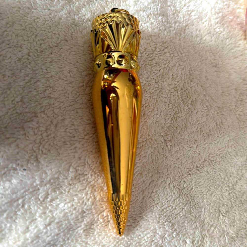 Louboutin Silky satin lipstick. Color 100